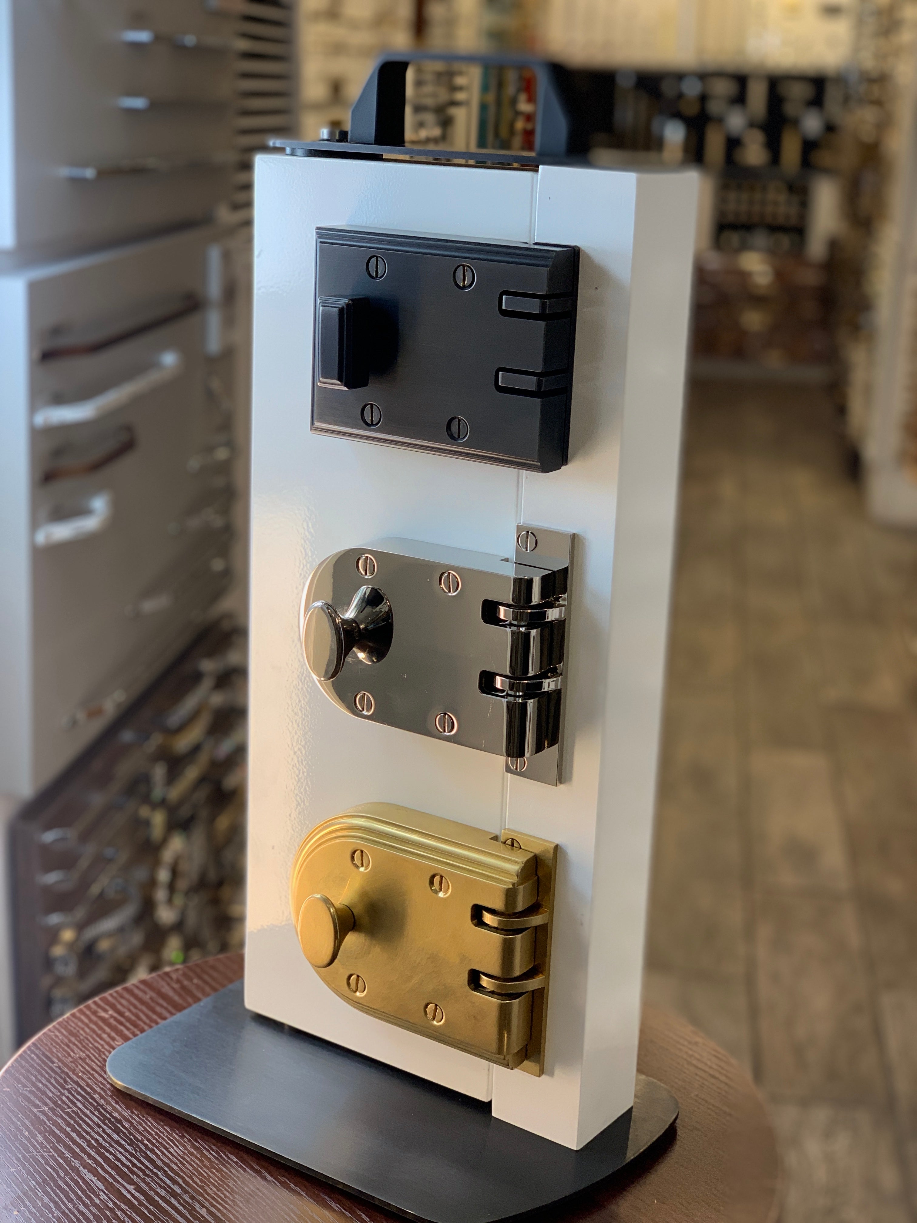 Lock Top Decorative Top Lock – Elegance in Hardware and Bath